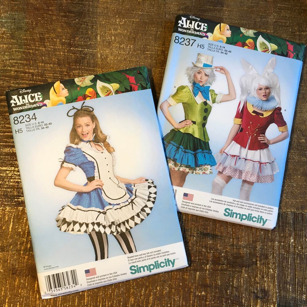 Simplicity Sewing Pattern Alice in Wonderland Looking Glass Cosplay 6-14 UNCUT